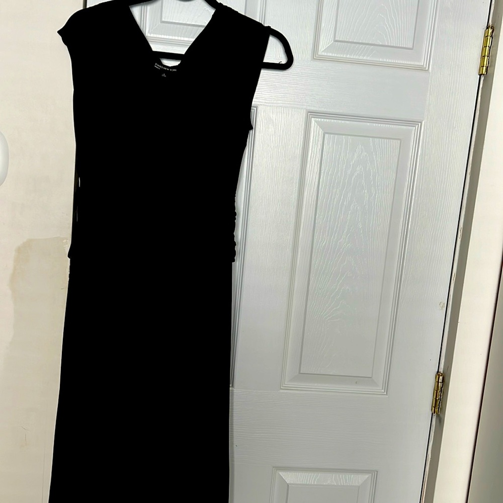 Jones  NY women sleeveless black dress